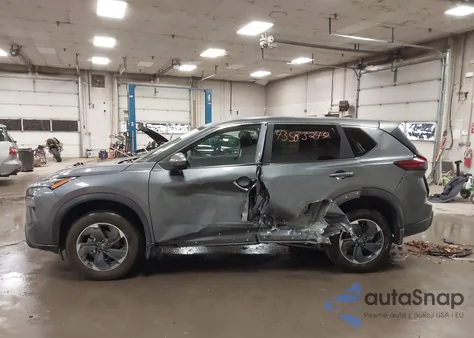 2025 Nissan Rogue Sv Intelligent Awd z USA, uszkodzony, nr VIN 5N1BT3BB8SC856286